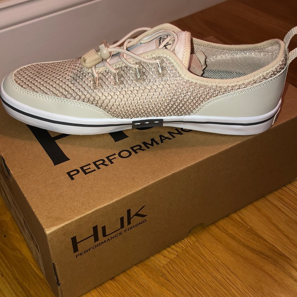 Cream Woman’s Huk Boating Shoes